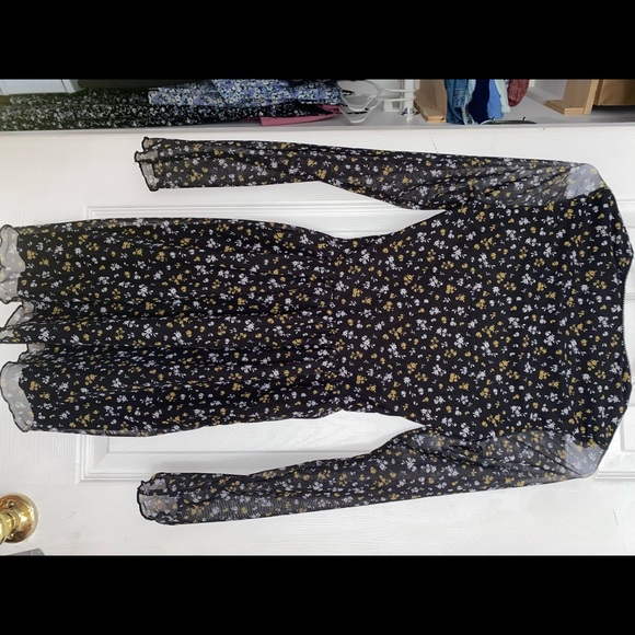 H&M  patterned mesh dress - Picture 3 of 3